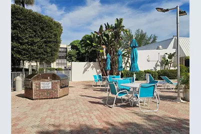 20400 W Country Club Dr #315, Aventura, FL 33180 - Photo 3