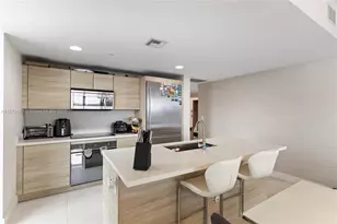 16385 Biscayne Blvd, North Miami Beach, FL 33160 - Photo 5