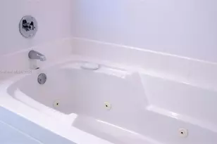 18100 N Bay Rd, Sunny Isles Beach, FL 33160 - Photo 7