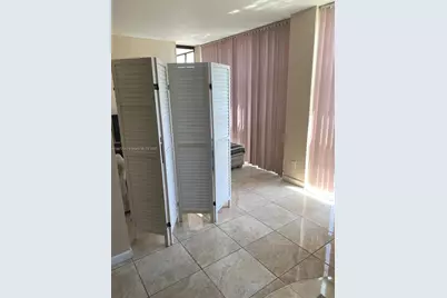 800 Parkview Dr #104, Hallandale Beach, FL 33009 - Photo 17