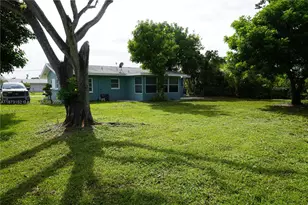 5211 Tower Dr, Cape Coral, FL 33904 - Photo 25