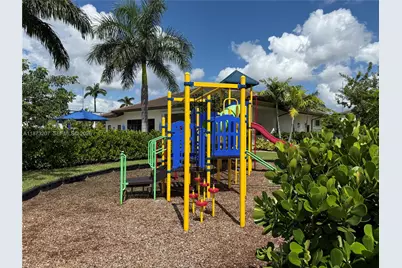 607 NE 208th Ter #607, Miami, FL 33179 - Photo 25