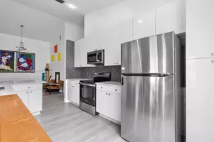 1572 NW 135th Ave, Pembroke Pines, FL 33028 - Photo 21