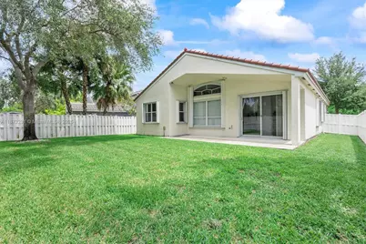 1572 NW 135th Ave, Pembroke Pines, FL 33028 - Photo 41