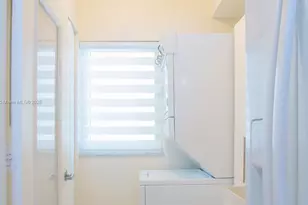 18100 N Bay Rd, Sunny Isles Beach, FL 33160 - Photo 5
