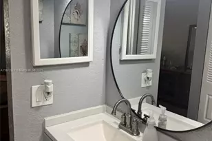 10332 Sunrise Lakes Blvd, Sunrise, FL 33322 - Photo 17