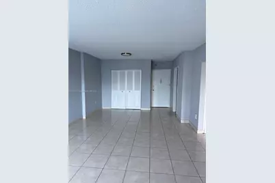 400 Kings Point Dr #525, Sunny Isles Beach, FL 33160 - Photo 5