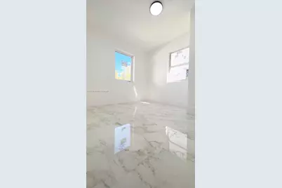 1013 NW 1st Ave, Hallandale Beach, FL 33009 - Photo 15