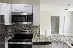 1050 NW 25th Way, Fort Lauderdale, FL 33311 - Photo 3