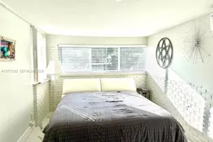 1050 NW 25th Way, Fort Lauderdale, FL 33311 - Photo 5