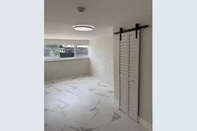 1050 NW 25th Way, Fort Lauderdale, FL 33311 - Photo 11
