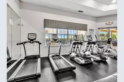 8936 W 35th Ln, Hialeah, FL 33018 - Photo 33