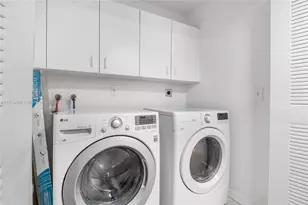 410 NW 20th St, Miami, FL 33127 - Photo 13