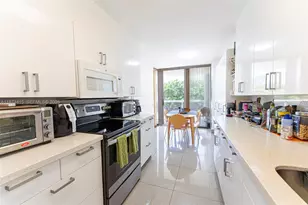 3640 Yacht Club Dr, Aventura, FL 33180 - Photo 17