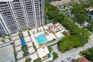 3640 Yacht Club Dr, Aventura, FL 33180 - Photo 55