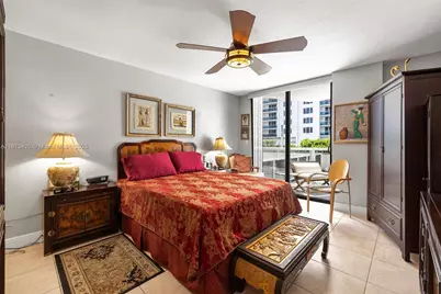 2401 Collins Ave #404, Miami Beach, FL 33140 - Photo 19