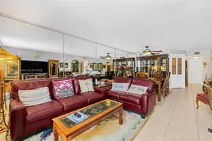 2401 Collins Ave, Miami Beach, FL 33140 - Photo 17