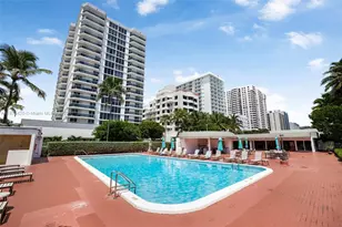 2401 Collins Ave, Miami Beach, FL 33140 - Photo 27