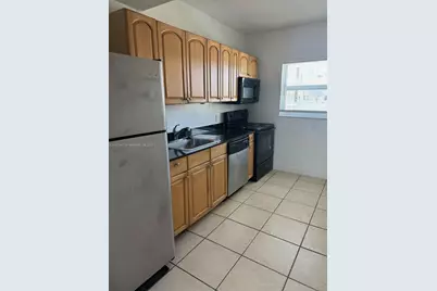 7207 Bay Dr #6, Miami Beach, FL 33141 - Photo 1
