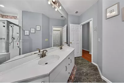 1900 Oceanwalk Ln #109, Lauderdale by the Sea, FL 33062 - Photo 37