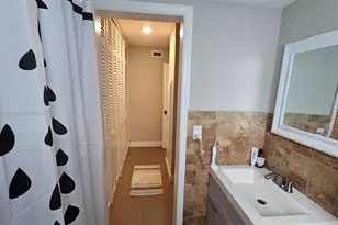 1631 NE 114th St, Miami, FL 33181 - Photo 7