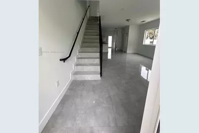 723 NW 19th Ave #B, Fort Lauderdale, FL 33311 - Photo 5