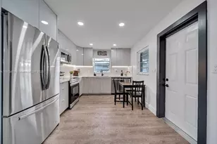 521 W Evanston Cir, Fort Lauderdale, FL 33312 - Photo 15