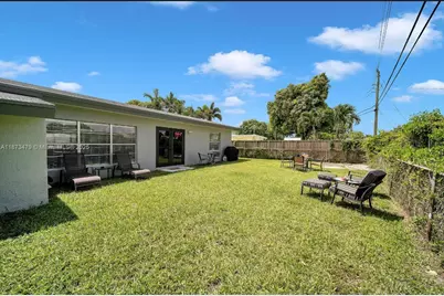 521 W Evanston Cir, Fort Lauderdale, FL 33312 - Photo 29