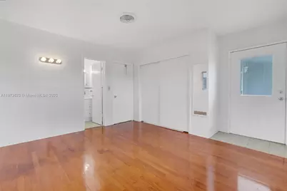 80 NE 48th St, Oakland Park, FL 33334 - Photo 17