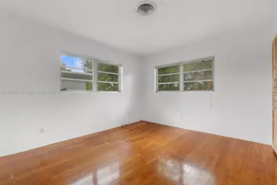 80 NE 48th St, Oakland Park, FL 33334 - Photo 19