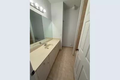 373 NE 26th Pl #202, Homestead, FL 33033 - Photo 11