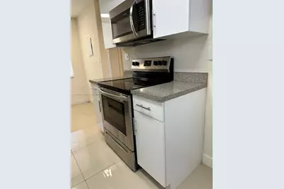 4850 NW 29th Ct #130, Lauderdale Lakes, FL 33313 - Photo 9