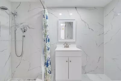 2750 NE 183rd St #1203, Aventura, FL 33160 - Photo 25