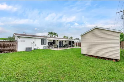 10040 SW 212th St, Cutler Bay, FL 33189 - Photo 5
