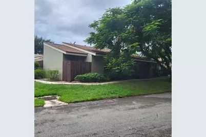 33 Meadows Dr, Boynton Beach, FL 33436 - Photo 3