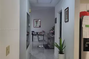 33 Meadows Dr, Boynton Beach, FL 33436 - Photo 9