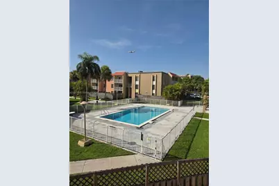 5231 Geneva Way #205, Doral, FL 33166 - Photo 13