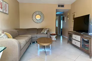 2042 Newcastle C, Boca Raton, FL 33434 - Photo 3