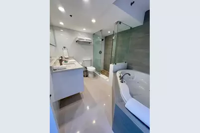 5225 Collins Ave #515, Miami Beach, FL 33140 - Photo 11