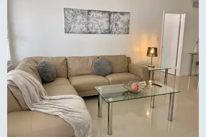 5225 Collins Ave #515, Miami Beach, FL 33140 - Photo 1