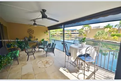 15915 Kingsmoor Way #15915, Miami Lakes, FL 33014 - Photo 9