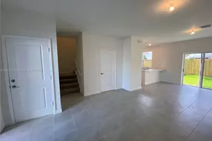 2609 SE 11th St, Homestead, FL 33035 - Photo 3