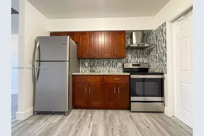 512 NE 4th Ave #512, Hallandale Beach, FL 33009 - Photo 5