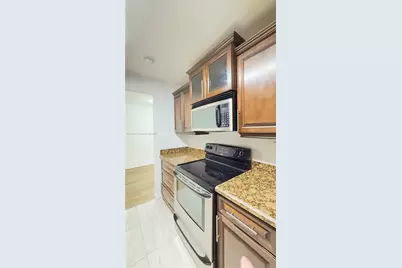 7121 Miami Lakes Dr #Q8, Miami Lakes, FL 33014 - Photo 23