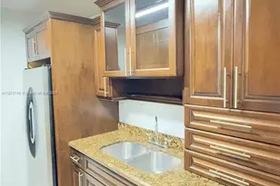 7121 Miami Lakes Dr, Miami Lakes, FL 33014 - Photo 19