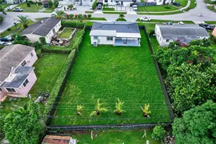 1011 NW 89th St, Miami, FL 33150 - Photo 53