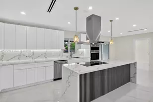 1011 NW 89th St, Miami, FL 33150 - Photo 13