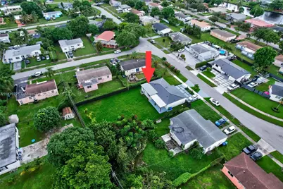 1011 NW 89th St, Miami, FL 33150 - Photo 51