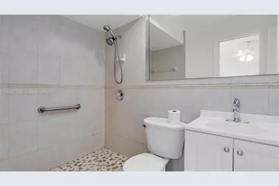 6460 NW 170th Ter #0, Hialeah, FL 33015 - Photo 23