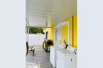 10440 NW 28th Ct, Miami, FL 33147 - Photo 21